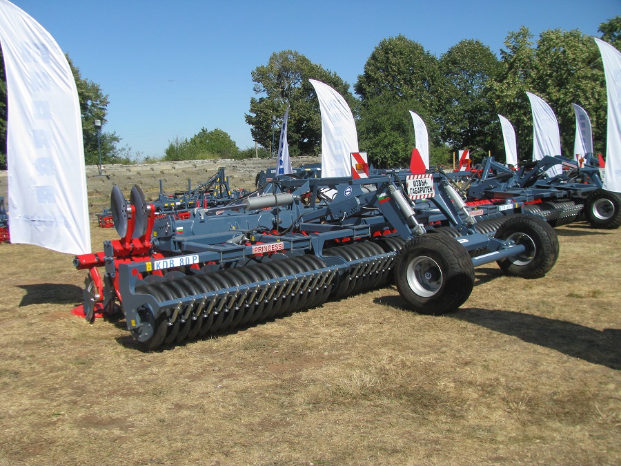 GRAPA CU DISC SERIA PRINCESS KDB 80P CU O LATIME DE LUCRU DE 8 METRI